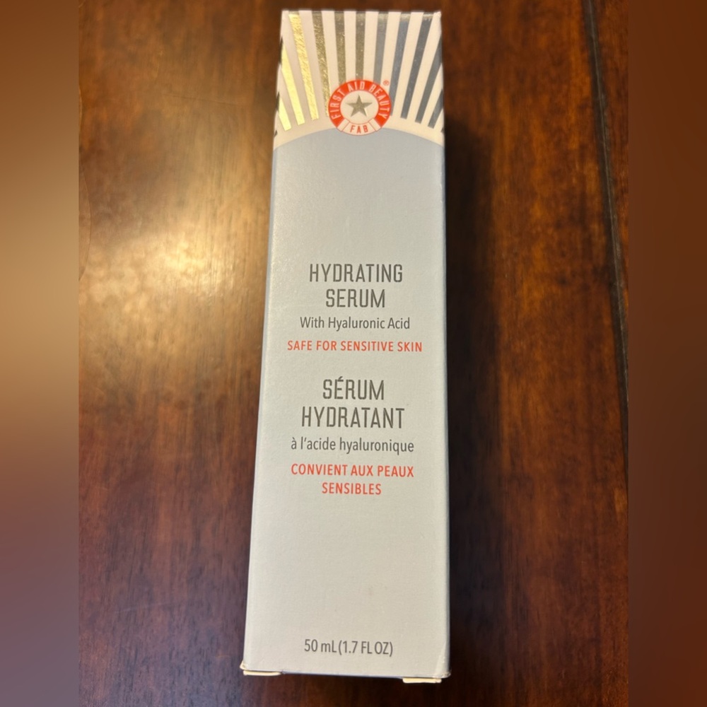 NWT🌷First Aid Beauty Hydrating Serum